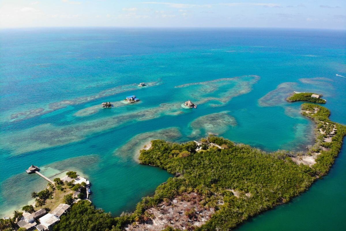 Overwater huts on Isla Tintipan Cartagena – things to do in Cartagena